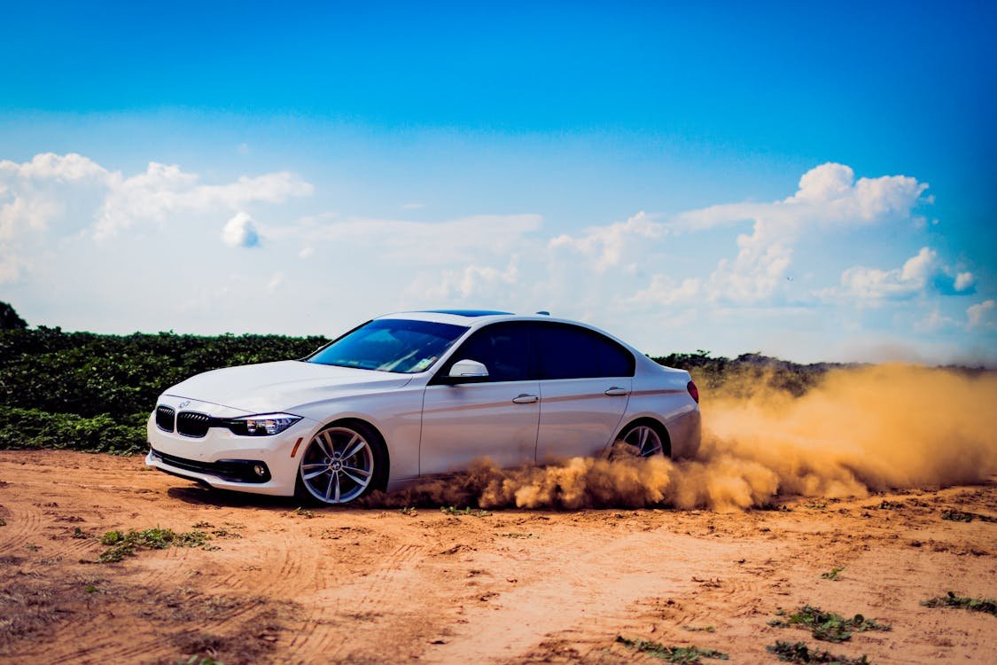 A BMW vs Nissan 350Z Drift Battle Experience, with WonderDays: A Thrill-Seeker’s Dream